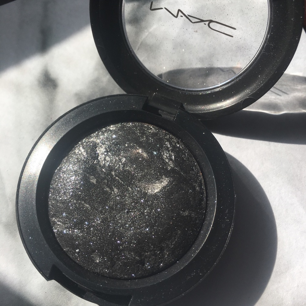 MAC MINERALIZED EYE SHADOW✨